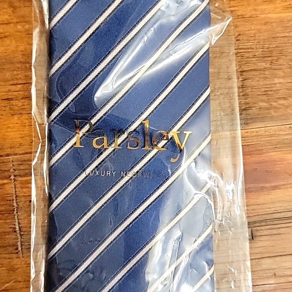 Men's Parsley brand, Luxury, Striped, Silk Tie in light Navy with Silver stripe